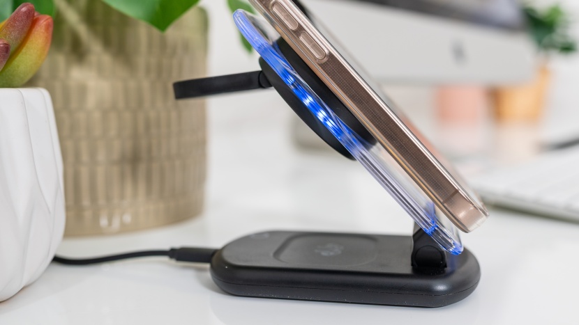 wireless charger - if you&#039;re sensitive to lights at bedtime, the rynd 3-in-1 stand lets...