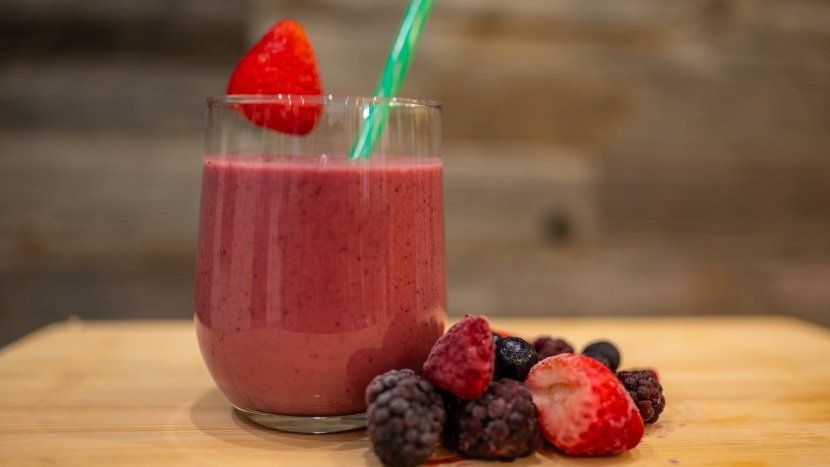 vitamix ascent x2 - drinking the smoothies made by the ascent x2 through a straw was...