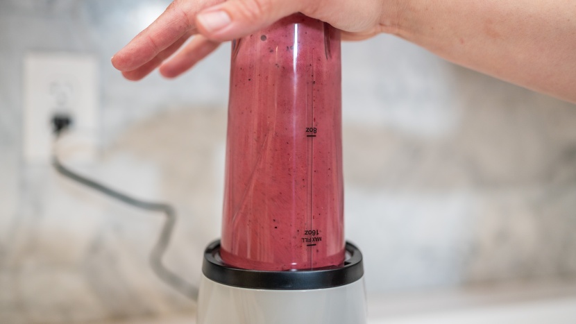 ninja fit compact - as you can see, the berry smoothie is generally well blended, though...