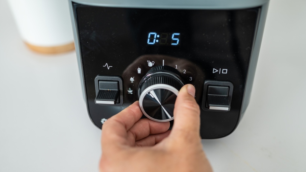 blender - a clean layout with easy-to-read controls makes for a more...