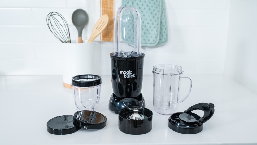 nutribullet magic bullet - the nutribullet magic bullet is a little personal blender that works...