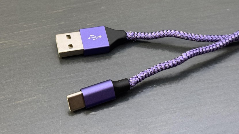 this affordable etguuds cable showed some signs of wear and internal...