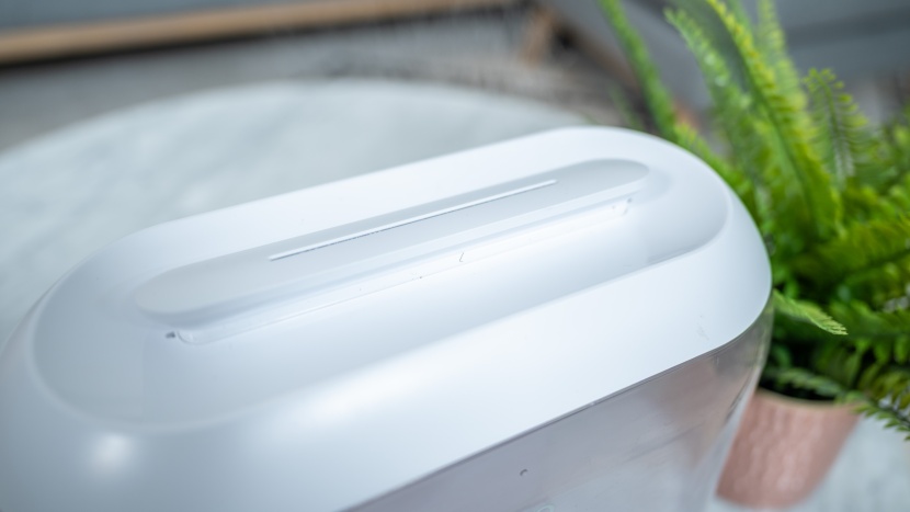 dreo hm311 - the vapor tower is centered and wide, and there is a slight tilt you...