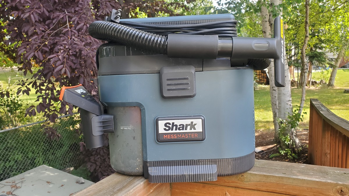 Shark MessMaster Review (The MessMaster is a small yet powerful vacuum.)