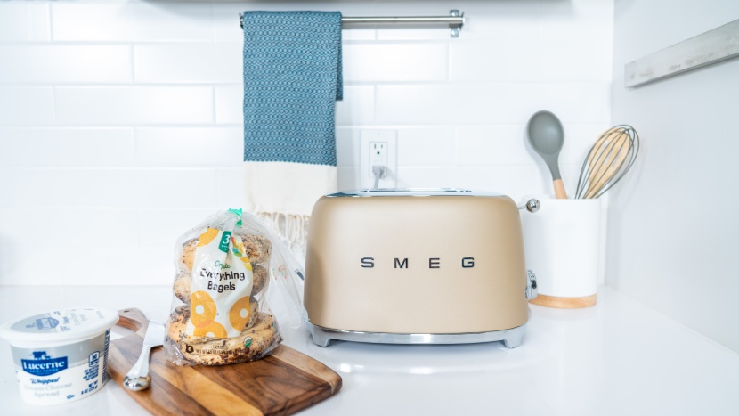 smeg 2-slice - this toaster is undeniably good-looking and actually has the...