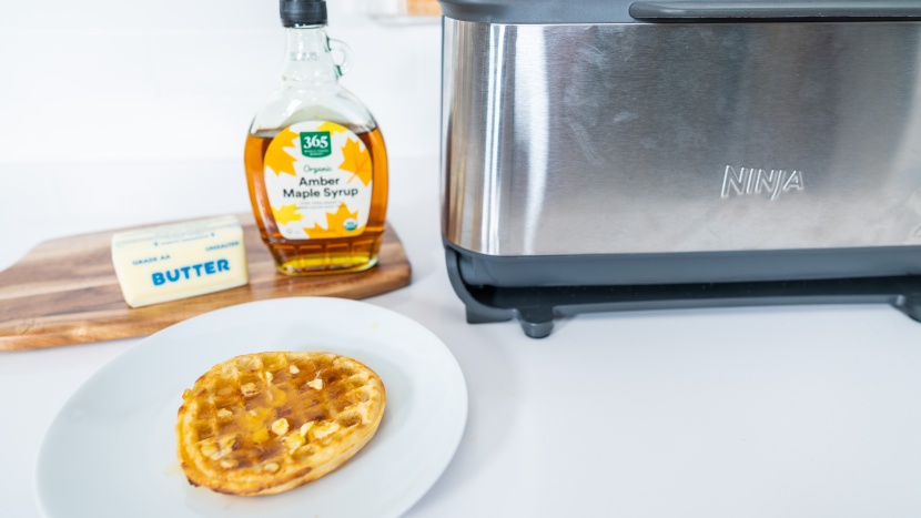 ninja st100 foodi 2-in-1 flip toaster - the ninja made an admirable frozen waffle.