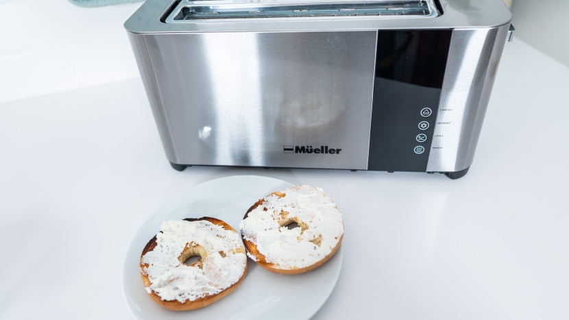 mueller ultratoast 4 slice - though it doesn&#039;t have distinct settings for bagels or frozen foods...