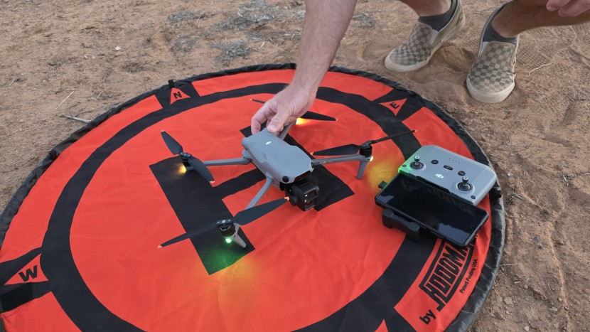 dji air 3s - the phone clamp on the included dji rc-n3 controller for the air 3s...