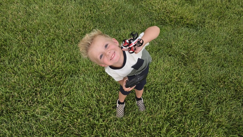 holystone hs210 - the holystone hs210 can make for a great gift for young aspiring...