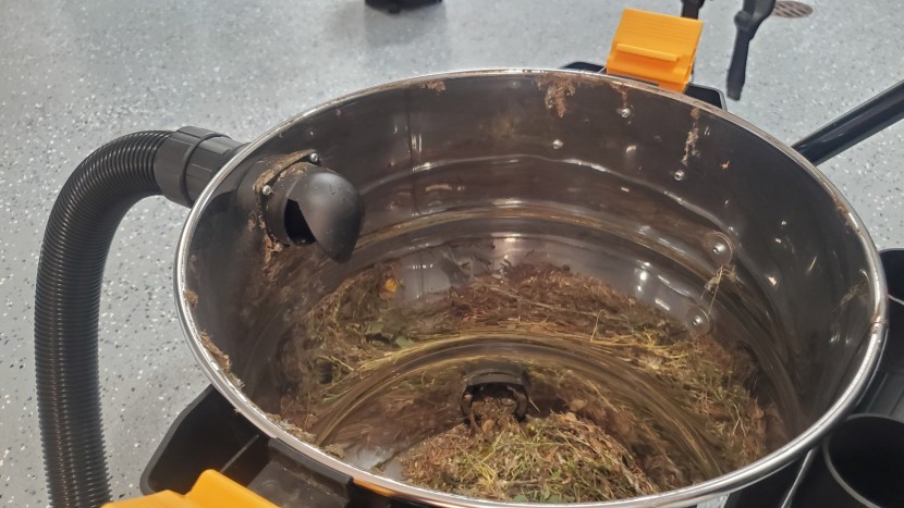 shop vac - the debris diverter within the canister of the vacmaster beast is a...