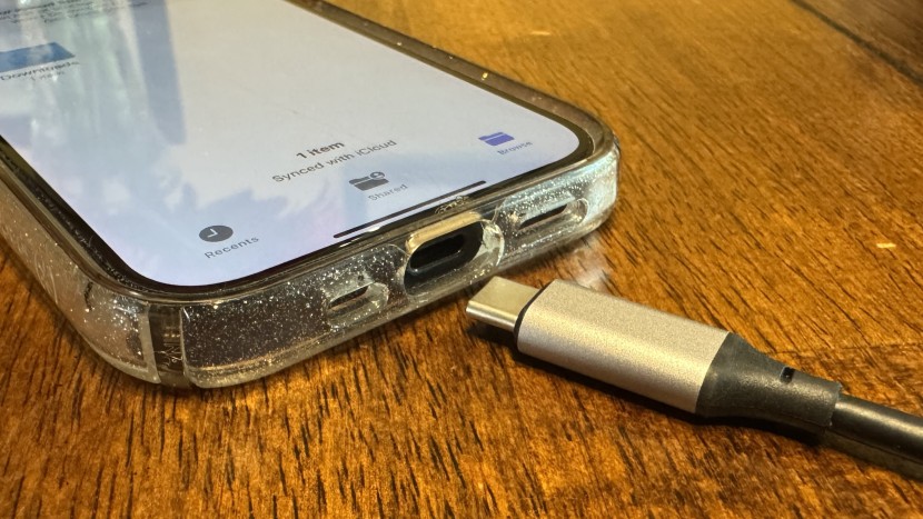 many modern smartphones with usb-c ports now let you attach storage...