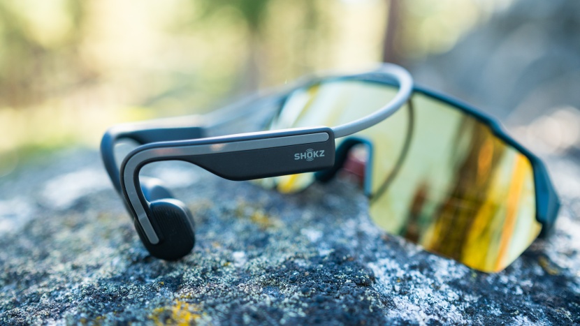 shokz openmove - the angle of the ear portion of the openmove is fairly aggressive...