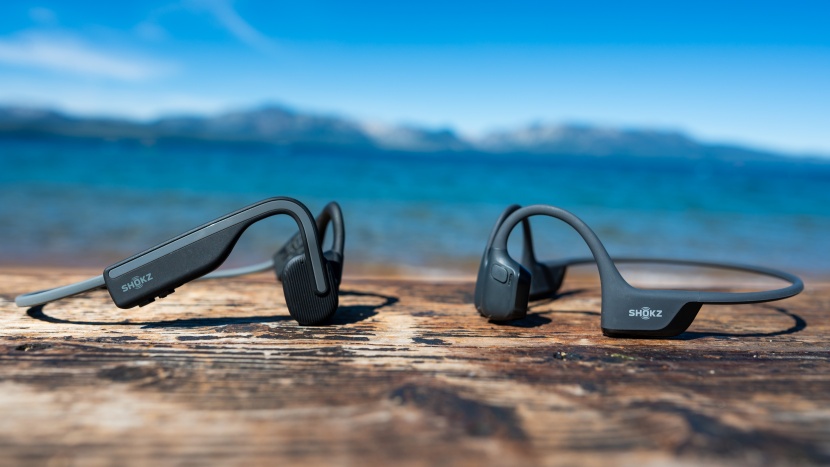 shokz openmove - the openrun (right) has a more flexible fit than the steeper angle...