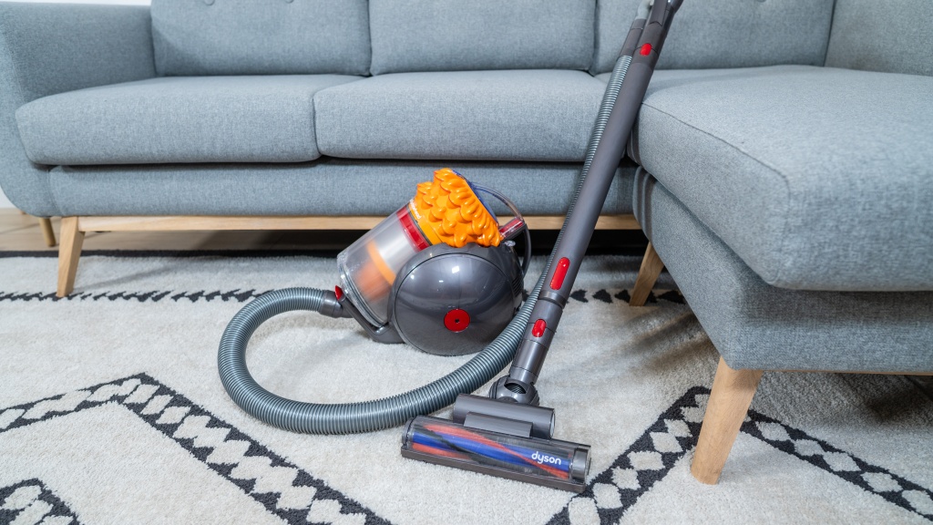 dyson big ball turbinehead - the big ball turbinehead is a bagless canister vacuum with a rolling...