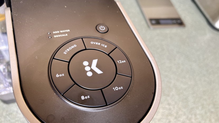 simple, easy-to-interpret controls. the keurig k-supreme is a cinch...