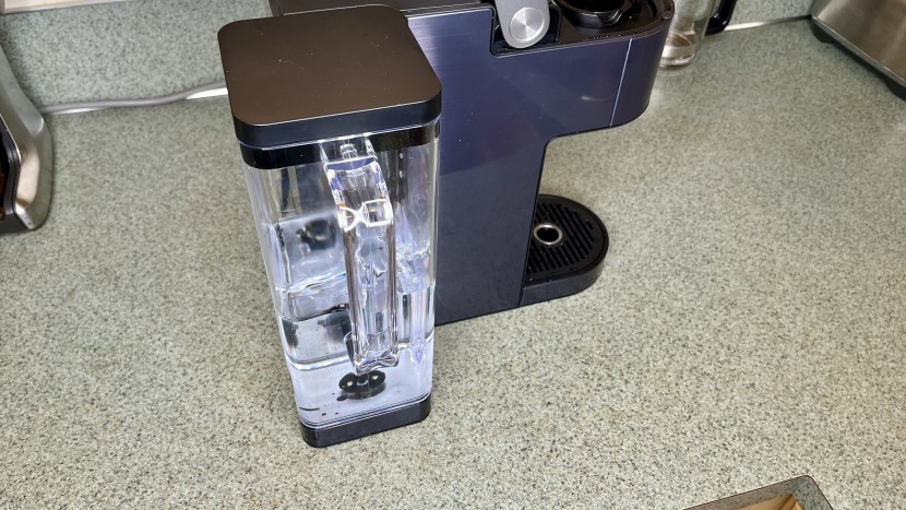 the supreme plus smart's square-shaped resevoir can be rotated and...