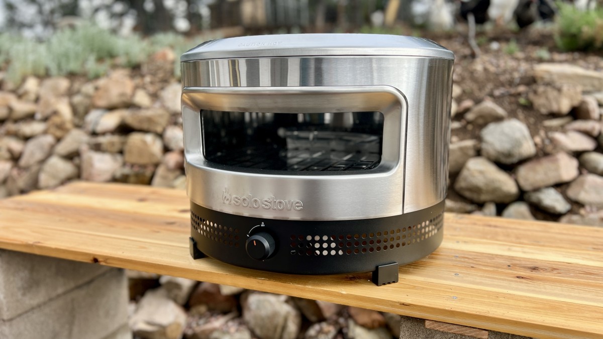 Solo Stove Pi Prime Review (The Solo Stove Pi Prime is a beautiful, simply built oven that makes it super easy to bake delicious pizzas at home.)