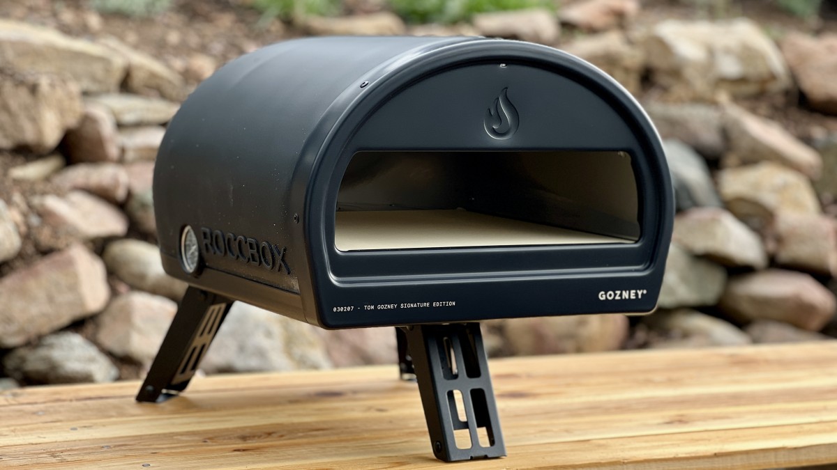 Gozney Roccbox Review (Stylish and compact, the Gozney Roccbox sets the standard for portable pizza ovens.)