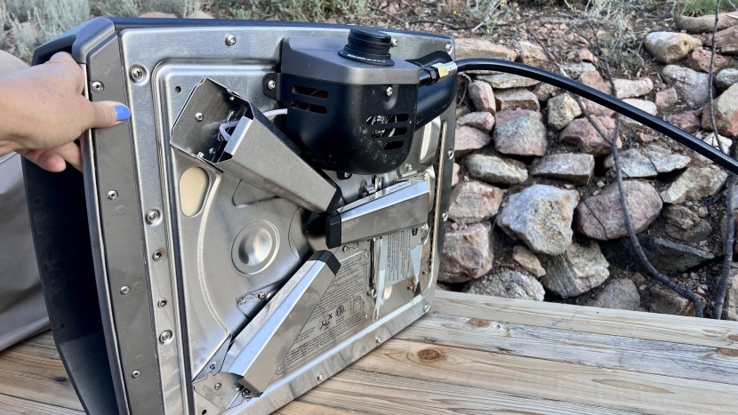 ooni koda 2 - the legs fold up for easy storage, but the control unit sticks out.