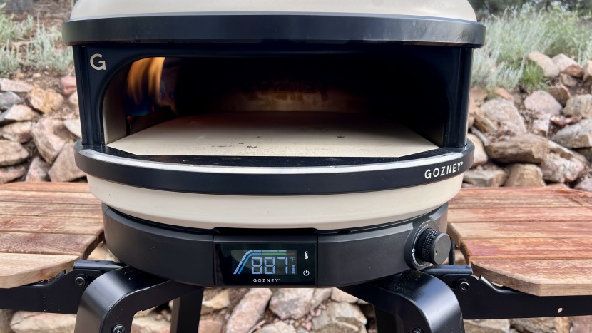 pizza oven - the digital temperature readout on the arc makes it very easy to use...