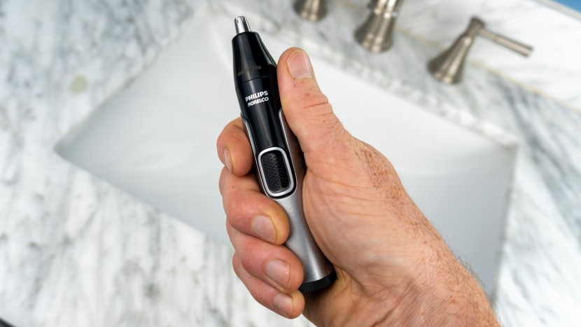 the power switch sits in the middle of the trimmer, but doesn't get...