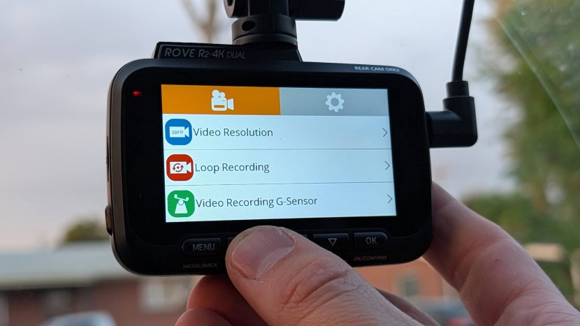 rove r2-4k dual - the 3&quot; lcd screen helps avoid squinting when navigating the device.