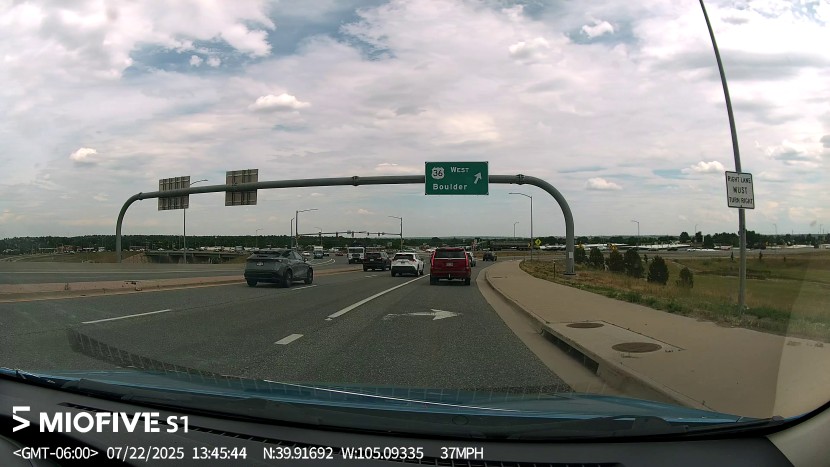 miofive s1 - lettering on signage and other tiny details actually resolve really...