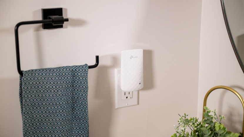 wifi extender - the tp-link re220 ac750 works great in a space where you might do...