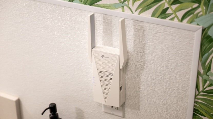 wifi extender - keep in mind that the tp-link re715x ax3000 is extremely bulky...