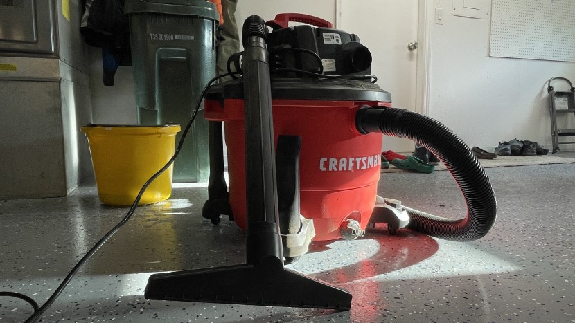 craftsman 16-gallon - a wide squeegee attachment and drain plug on the canister make...