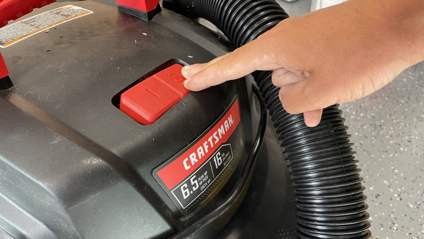 craftsman 16-gallon - this machine is straightforward with an on/off button.