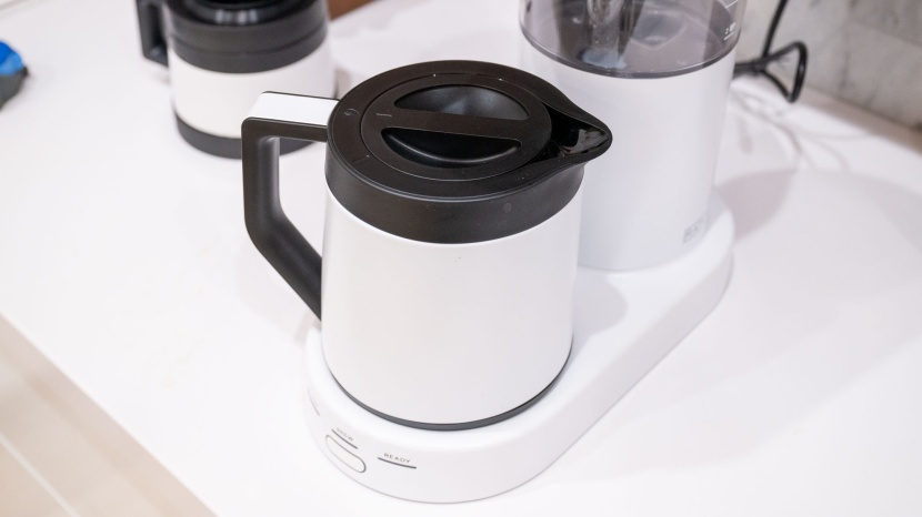 coffee maker - the ratio six 2 utilizes a thermal carafe instead of a heat plate...