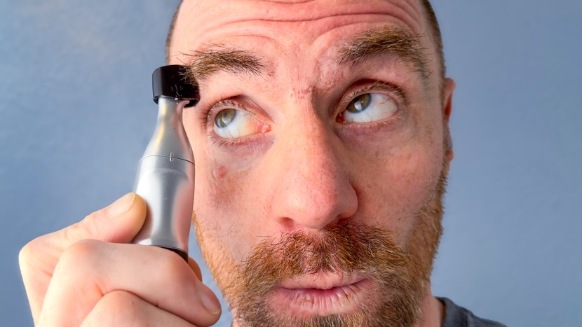 nose hair trimmer - the included guard on the wahl ear, nose, and brow trimmer&#039;s linear...