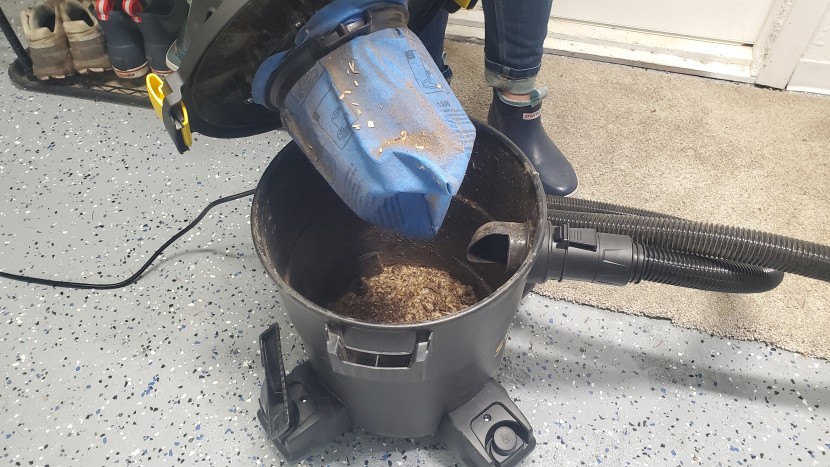 stanley 6-gallon - with a six-gallon canister, the stanley has enough capacity for most...