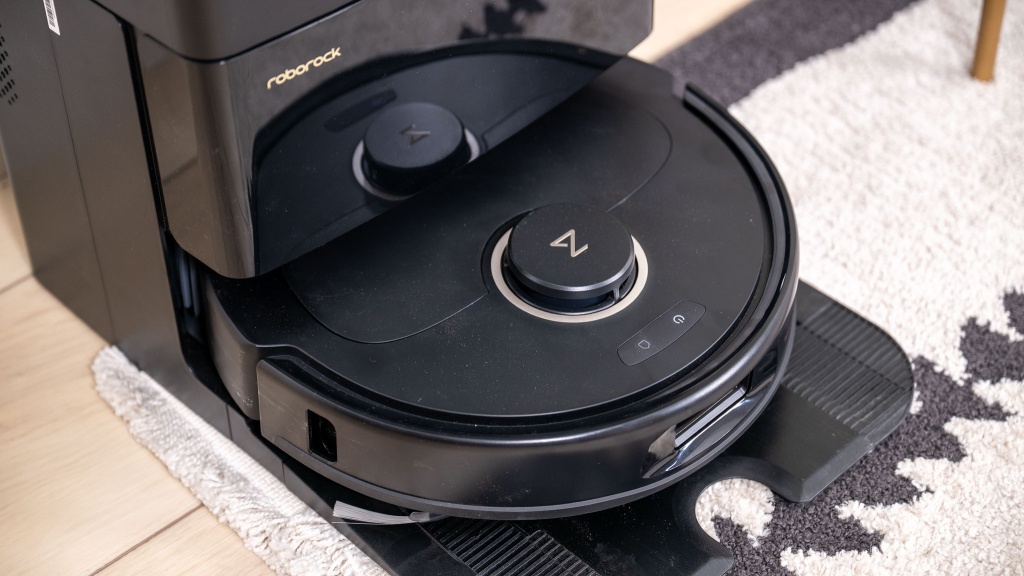 roborock qrevo s5v - the qrevo s5v punches above its class with advanced features, a...