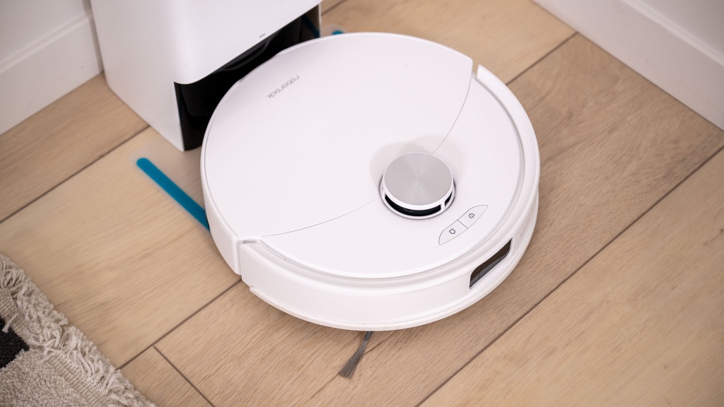 roborock q10 s5+ - the roborock q10 s5+ is a vacuum/mop combo that does reasonably well...