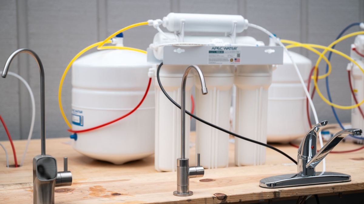 APEC ROES-50 Essence Series Review (The APEC ROES-50 Essence Series is a reverse osmosis system that is great if you need to filter water from some...)