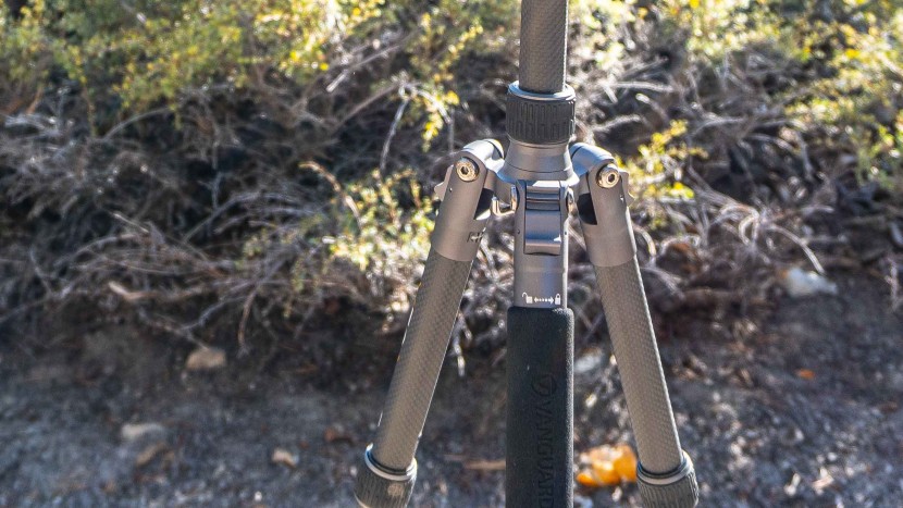 vanguard veo 3go 235cb - to keep the weight down, vanguard made the leg locks and twist locks...