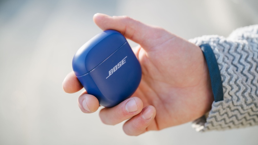 we wish the gen 2 case were smaller and looked more high-end, given...