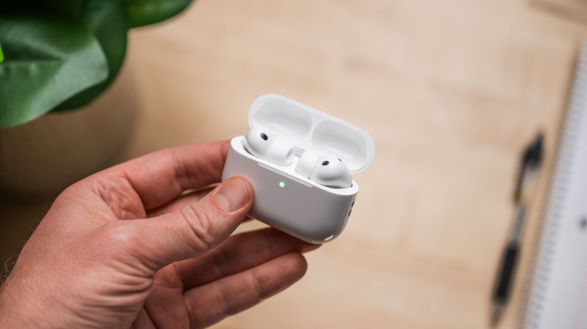 apple airpods pro 3 - the front led light on the pro 3 can give color-coded feedback on...