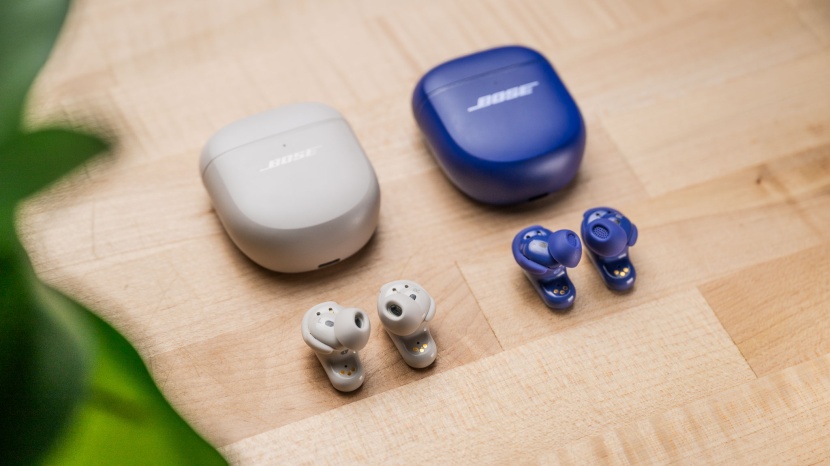 bose quietcomfort ultra (gen 2) earbuds - a comparison of the original ultras (left) and the gen 2 (right).