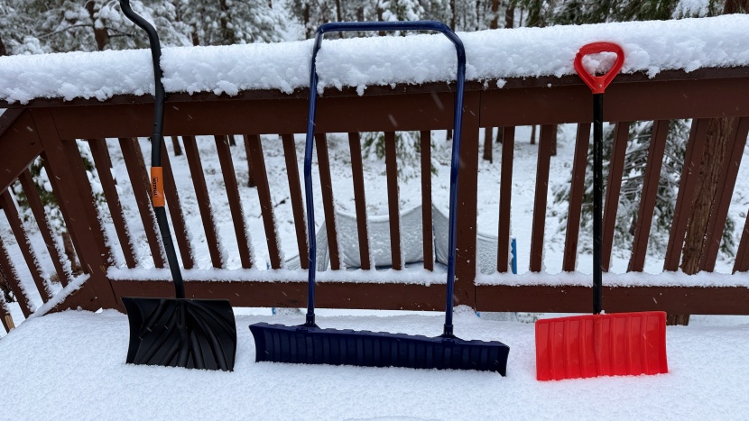 snow shovel