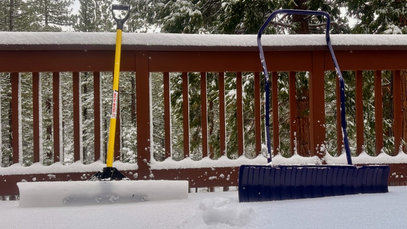 snow shovel - our two favorite snow pushers: the snowplow (left) and garant yukon...