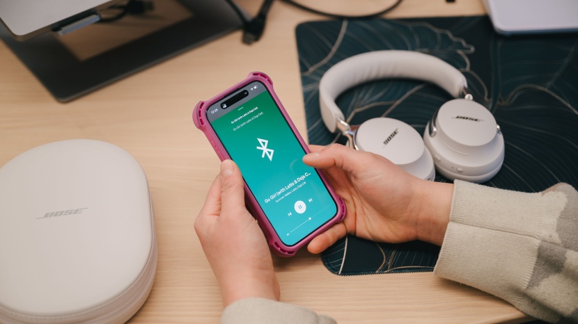 bose quietcomfort ultra (2nd gen) headphones - pairing the ultra 2nd gen is straightforward.