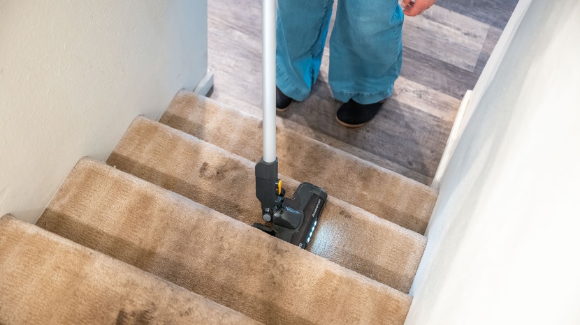 eureka cordless reacticlean 410 - the erueka reacticlean 410 is a great choice for stairs thanks to...