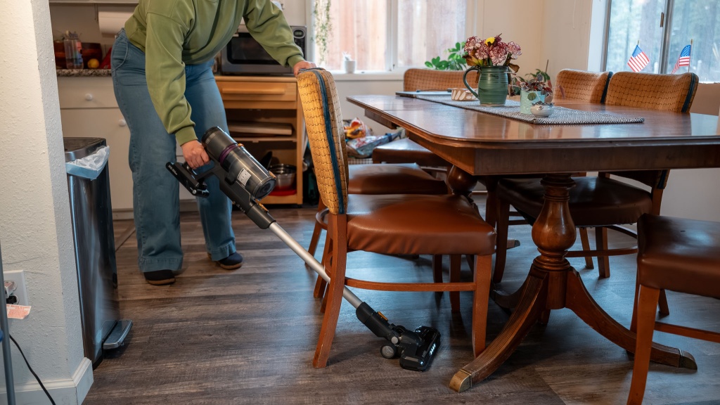 eureka cordless reacticlean 410 - the eureka cordless reacticlean 410 was among the most affordable...