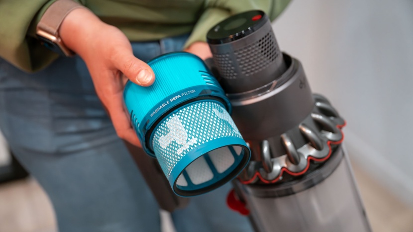 dyson gen5outsize - the gen5outsize was great at keeping particulate matter out of the...