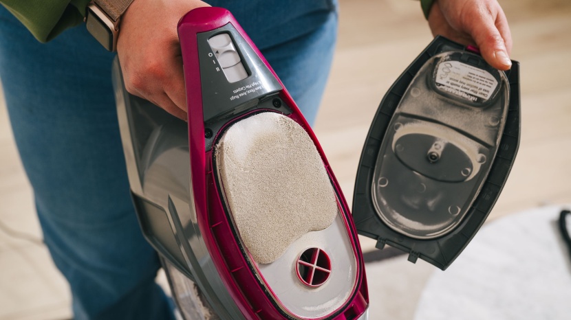 shark rocket pro dlx corded - we found that this shark's filtration was perfectly adequate.