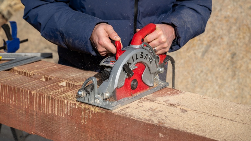 skil spt77wml-01 - the skil spt77wml-01 is a beast that cuts through wood like a hot...