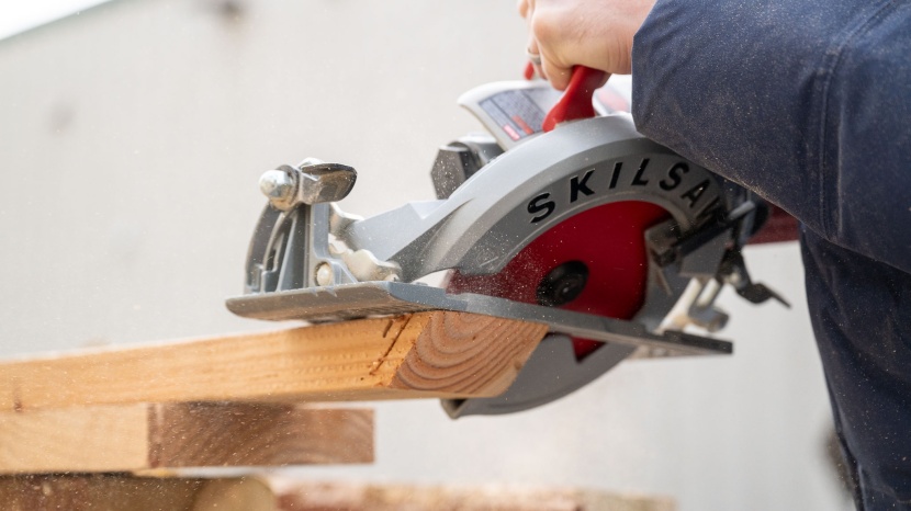 skil spt77wml-01 - although the angle adjustment is full of detail, we like that the...